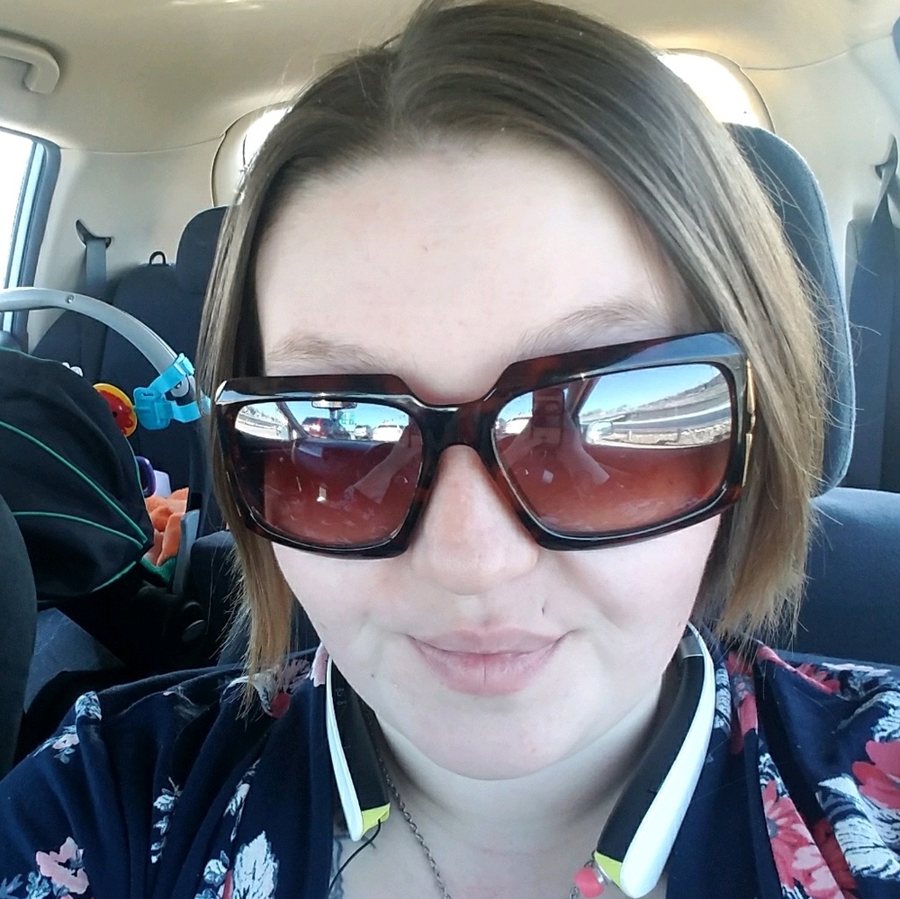 Meet your Posher, Emilyann